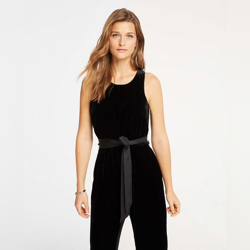 NWT Ann Taylor Black Velvet Sleeveless Jumpsuit size 4